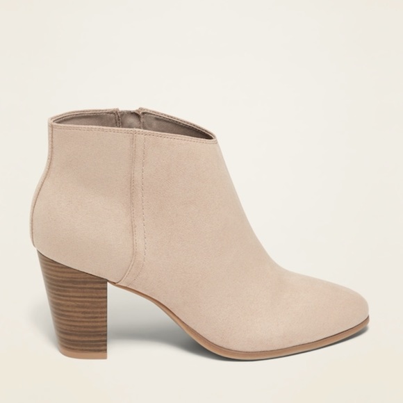 NWT Faux Suede Block Heel Booties size 10 - Picture 8 of 8